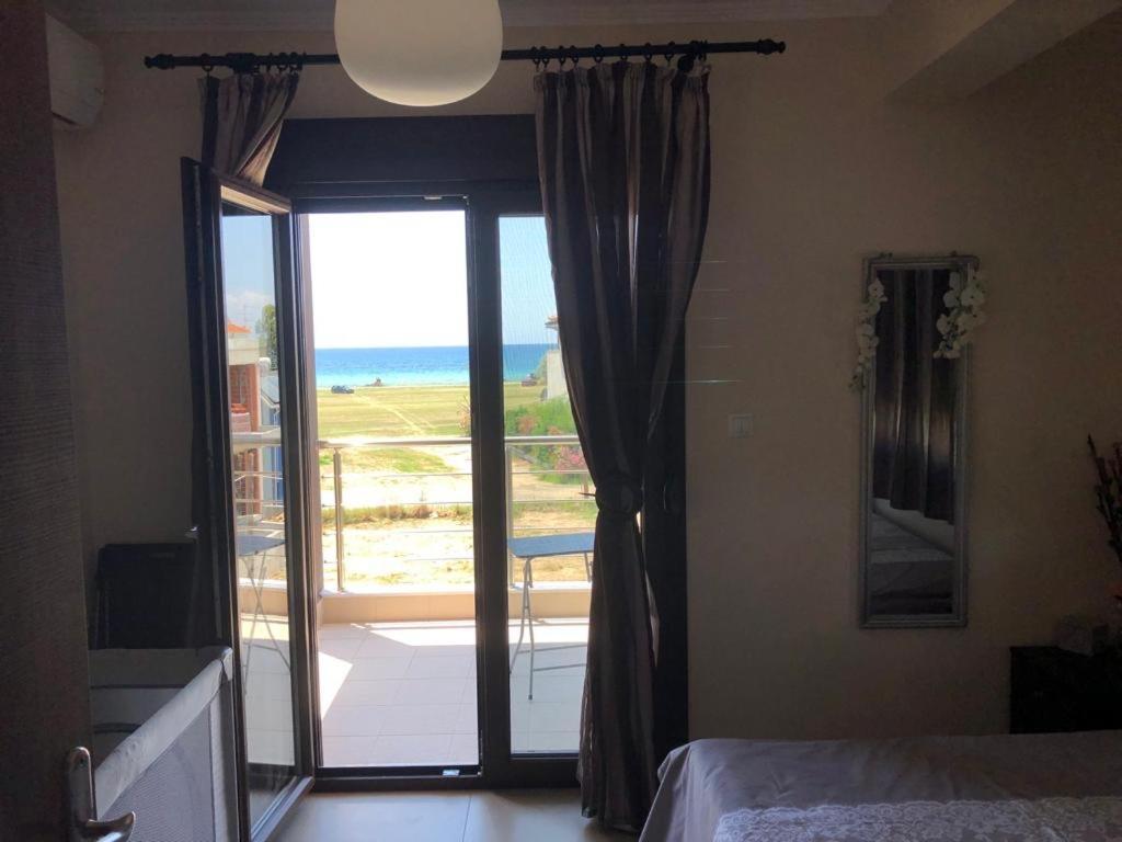 Am Beach House Nea Moudania Extérieur photo